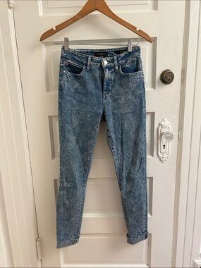 Guess Women's 1981 Skinny Jeans in Acid Wash Blue